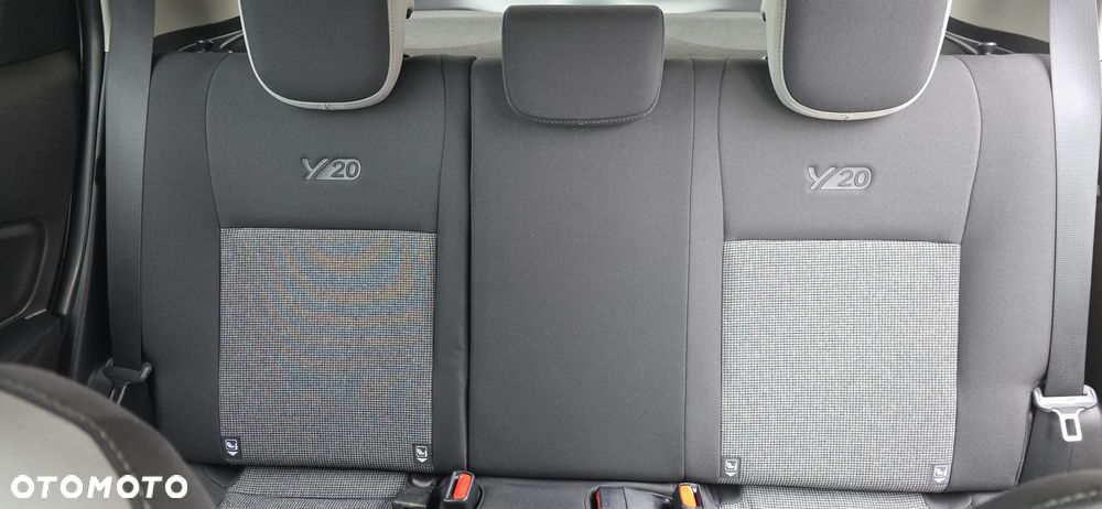 Toyota Yaris 1.5 20th Anniversary - 21