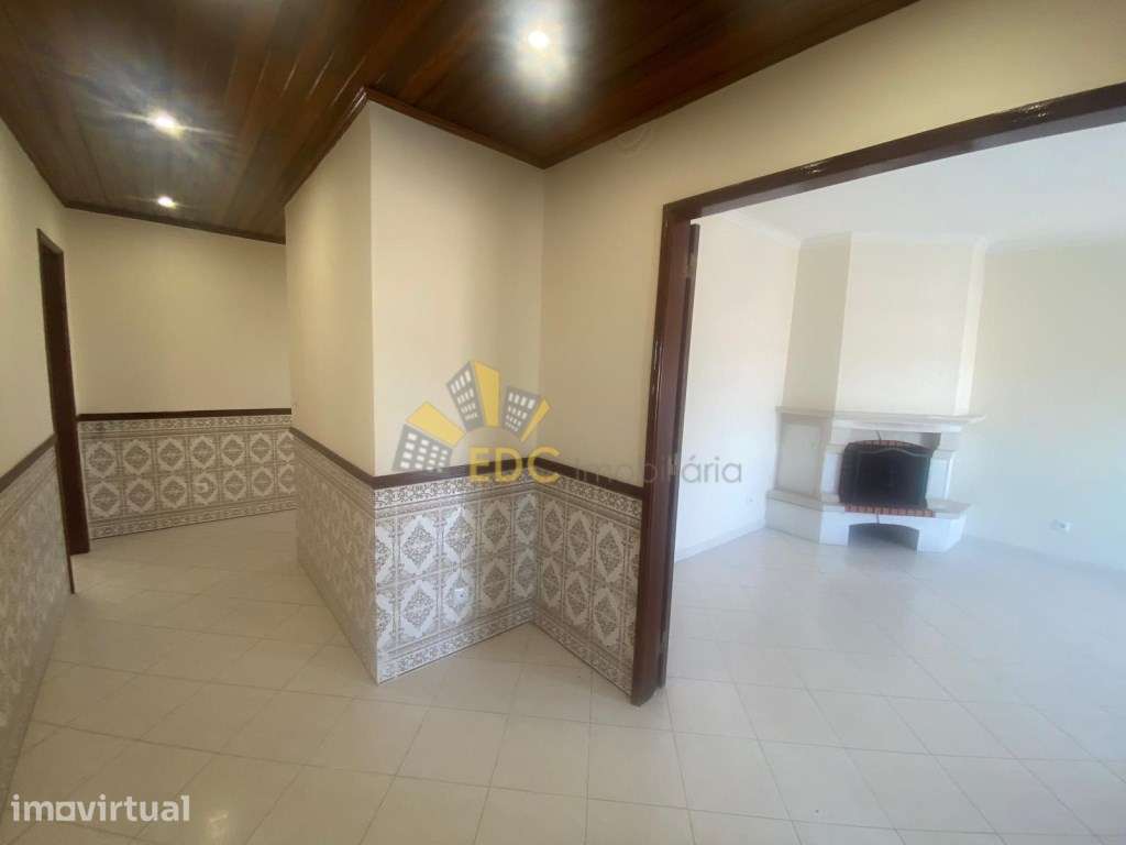 Apartamento T3 | Varandas, excelentes áreas e melhoramentos | Local... - Grande imagem: 4/32