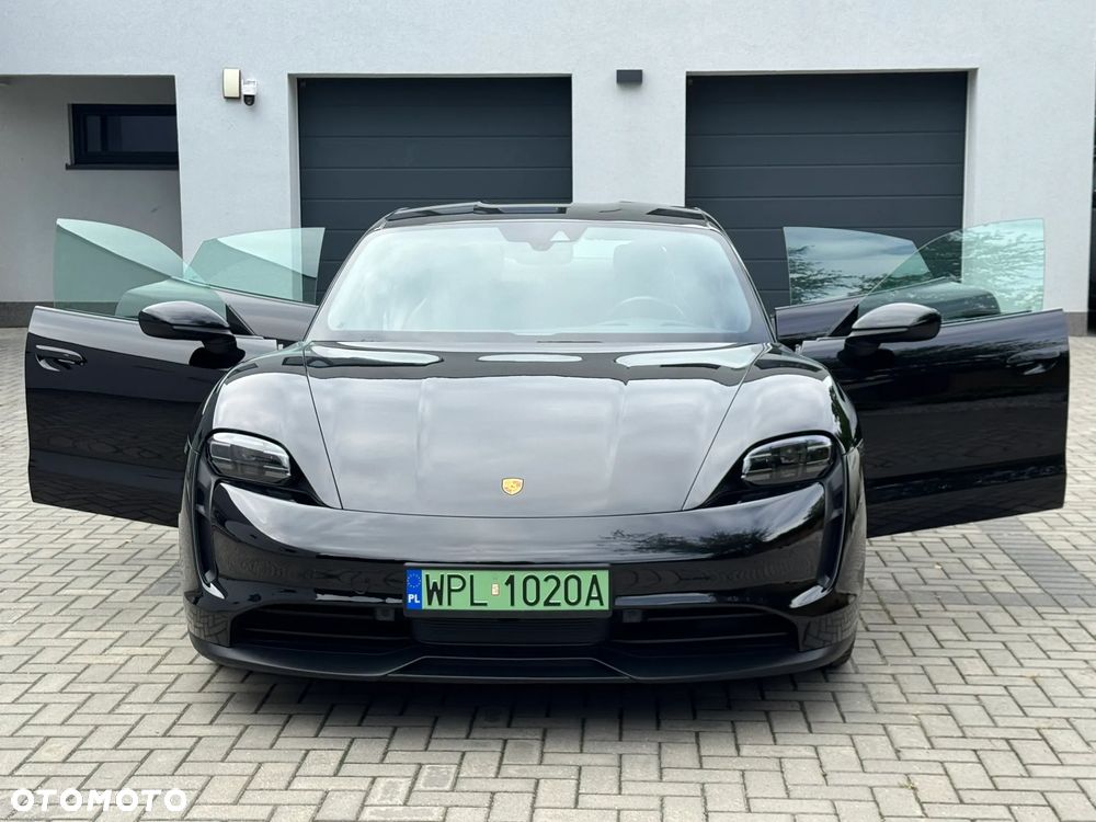 Porsche Taycan - 12
