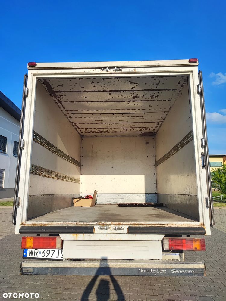 Mercedes-Benz Sprinter 413 - 10