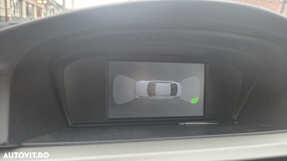 BMW Seria 3 318d DPF - 8