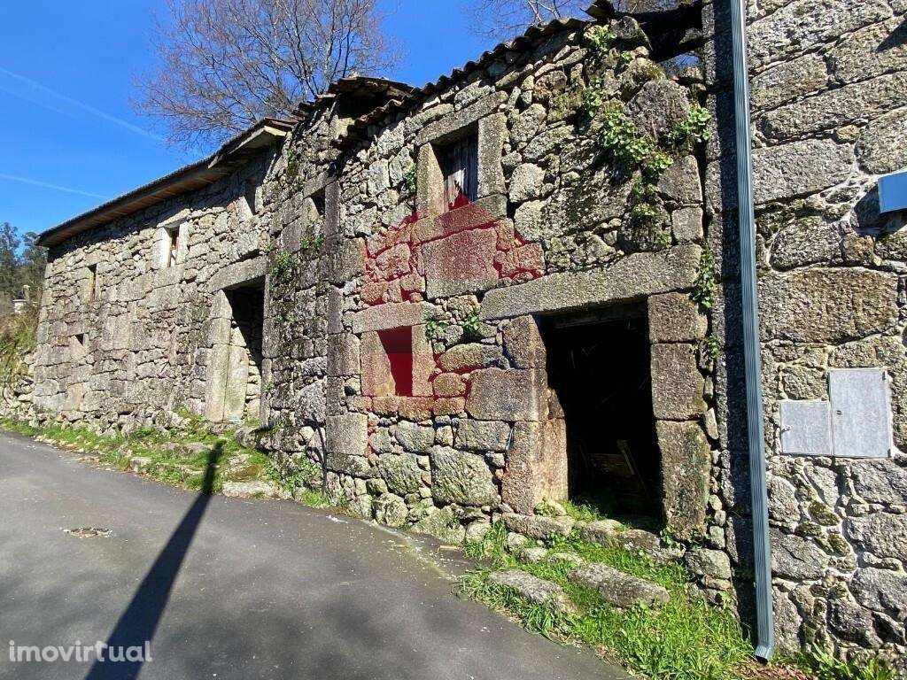 2 Moradia, Aboim da Nóbrega - Grande imagem: 2/45