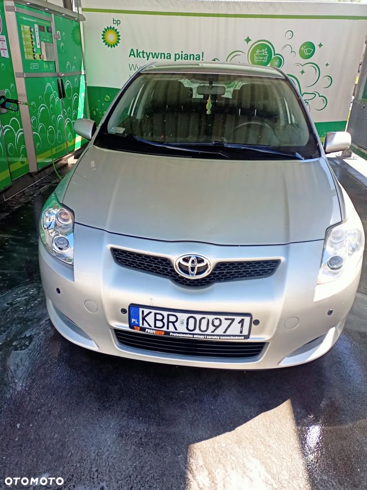 Toyota Auris - 1