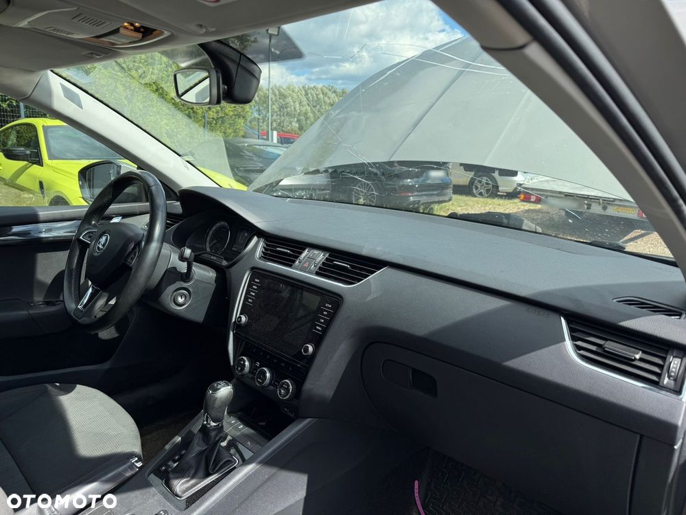 Skoda Octavia 2.0 TDI Style DSG - 18