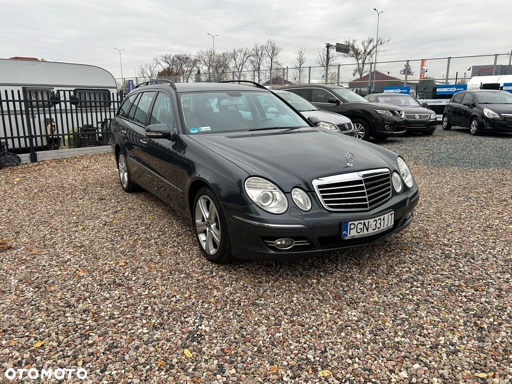 Mercedes-Benz E-Class 2009 photo 3