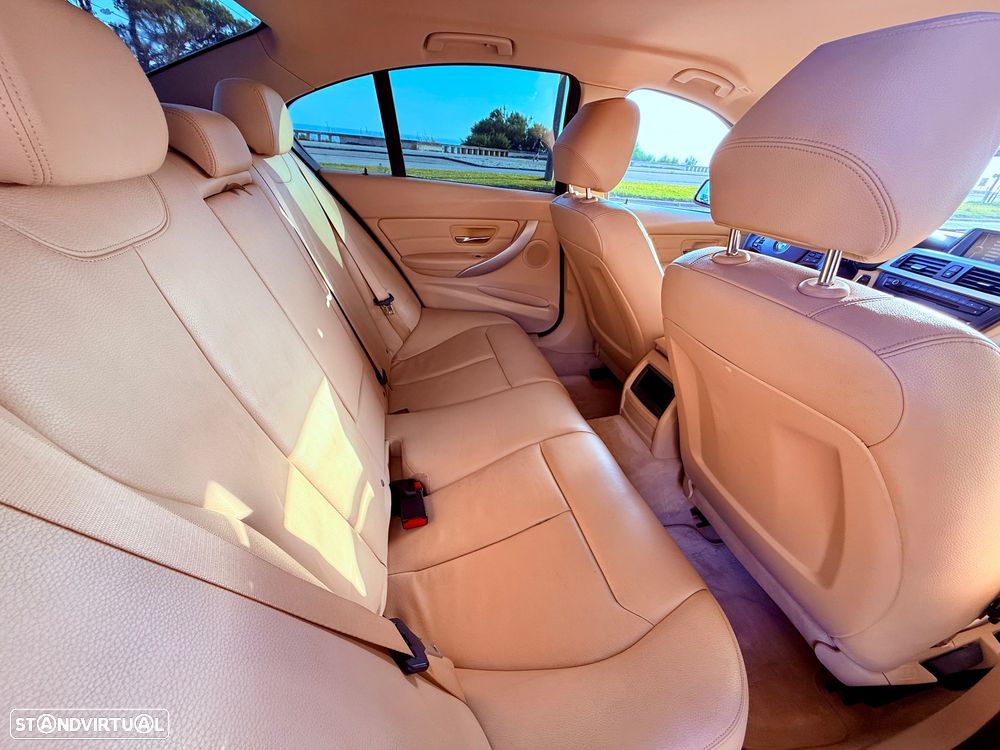 BMW 325 d Line Sport - 38