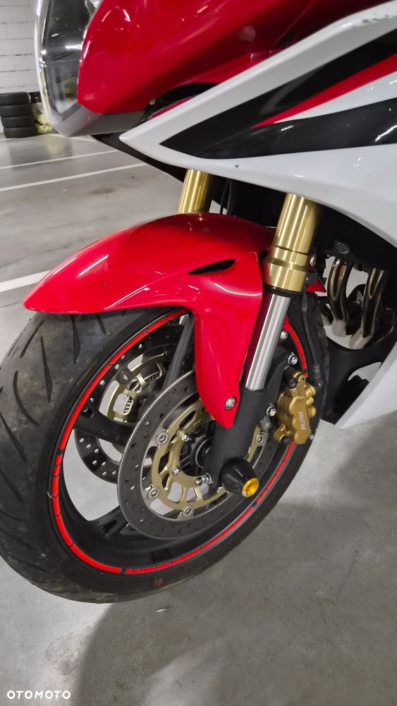 Honda CBR - 15