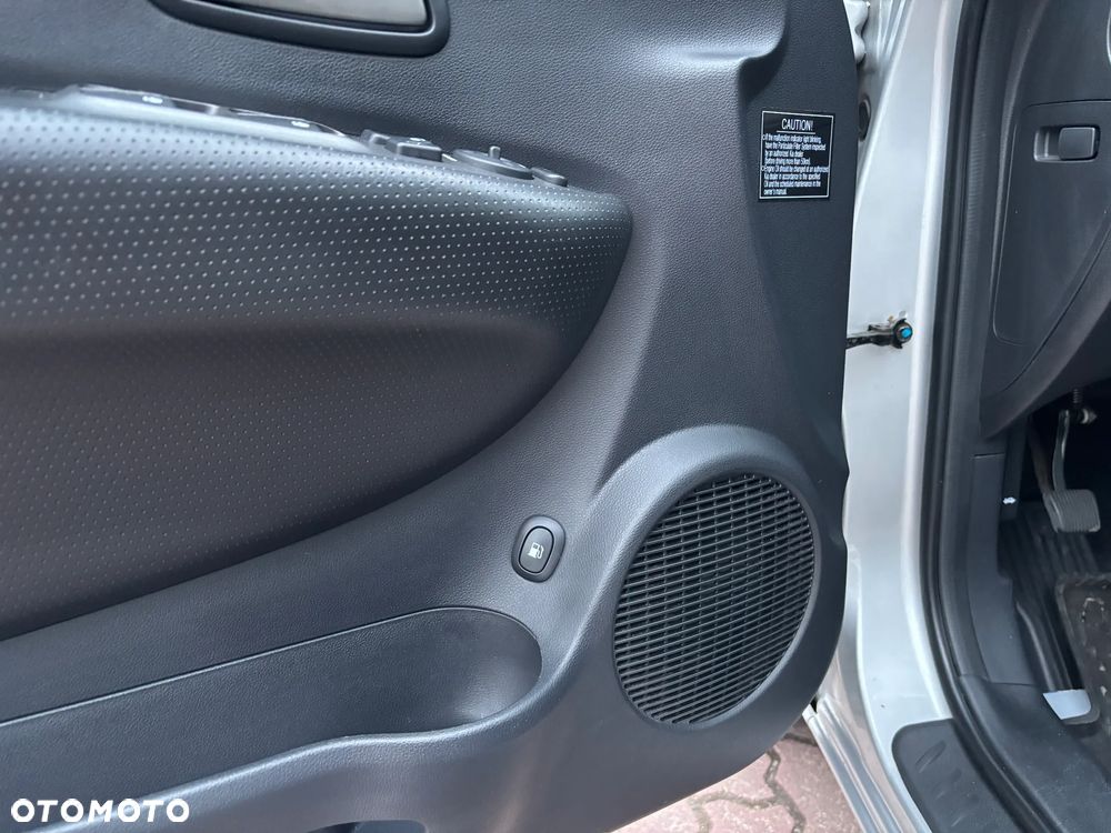 Kia Carens CRDi DPF EX - 18