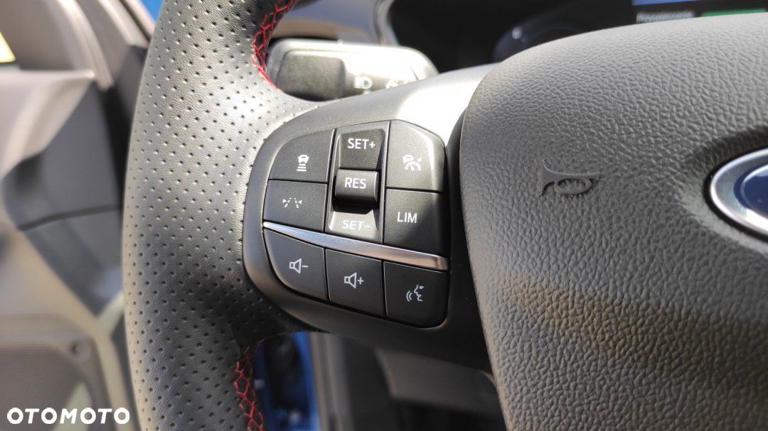 Ford Kuga - 15