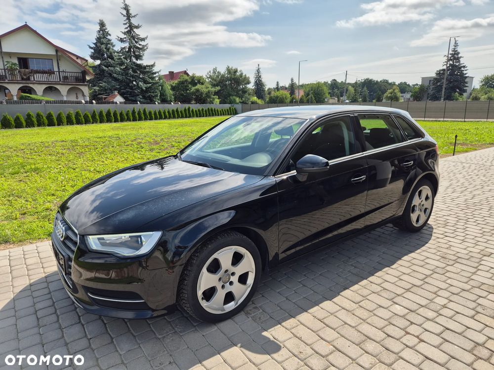 Audi A3 Sportback 1.6 TDI Attraction - 6