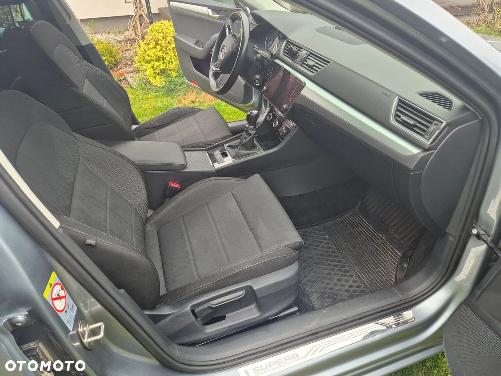 Skoda Superb 2.0 TDI Ambition - 10