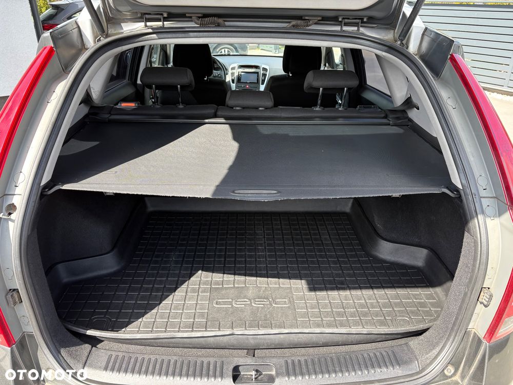 Kia Ceed 1.6 CRDi ISG Business Line - 12