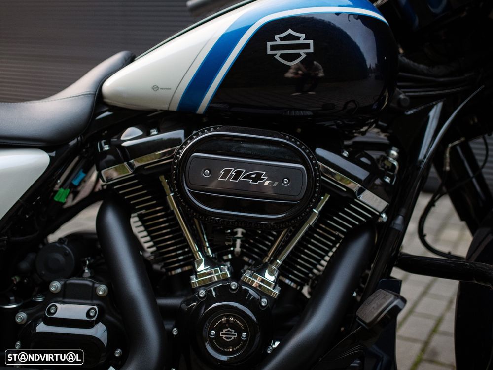 Harley-Davidson FLHXS STREET GLIDE® SPECIAL ARCTIC BLAST™ - 7