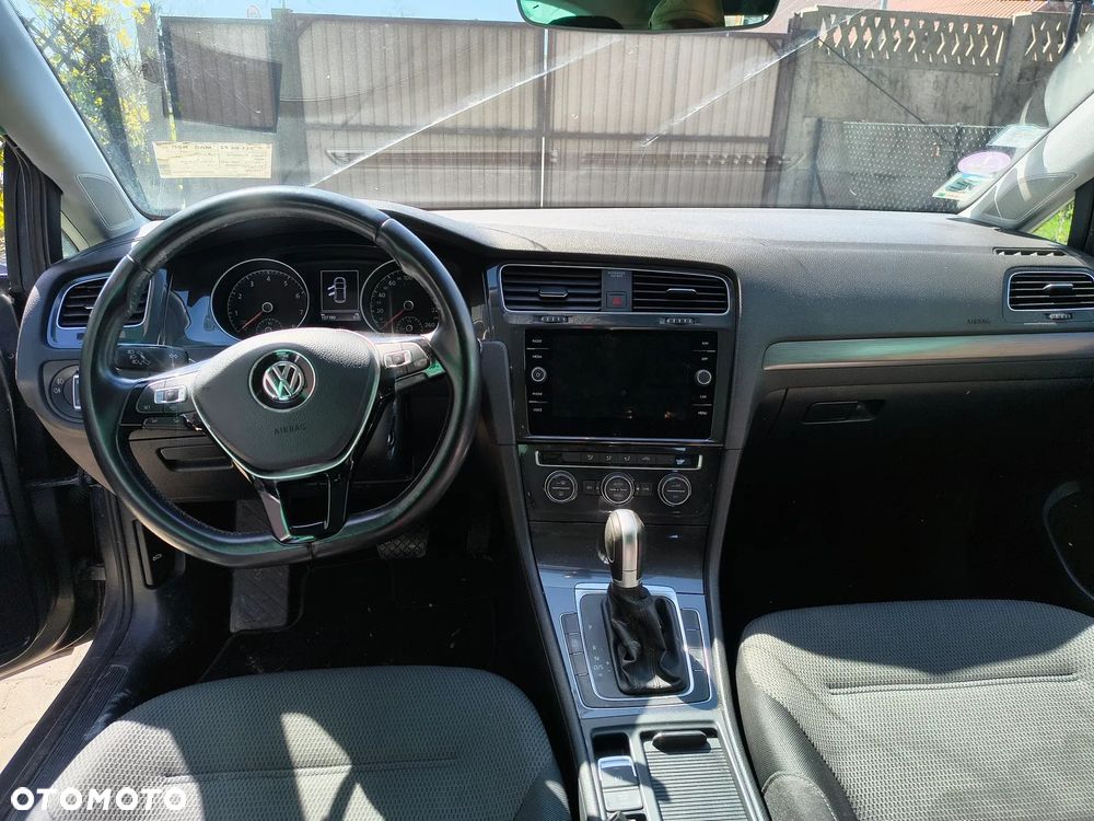 Volkswagen Golf - 19