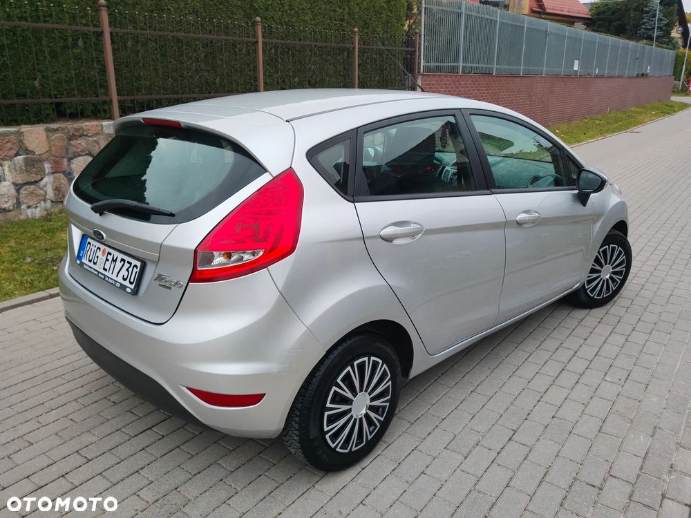 Ford Fiesta - 12
