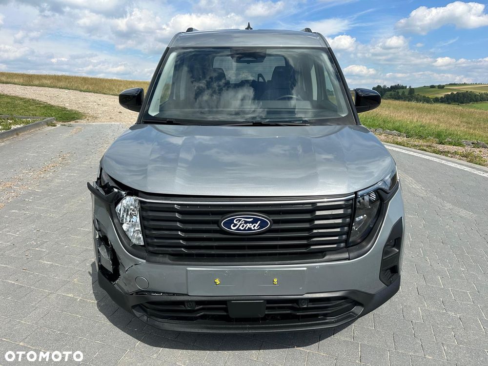 Ford Tourneo Courier 1.0 EcoBoost Titanium - 2