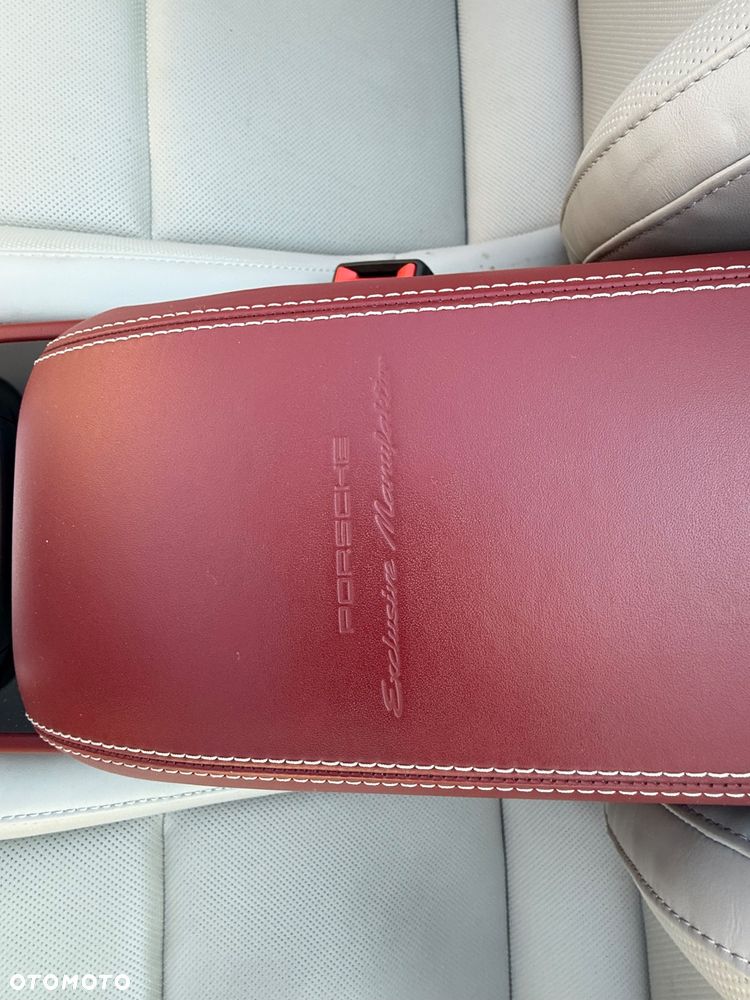 Porsche 911 Turbo S - 6