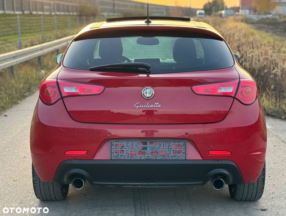 Alfa Romeo Giulietta 1750 TBi QV TCT - 11