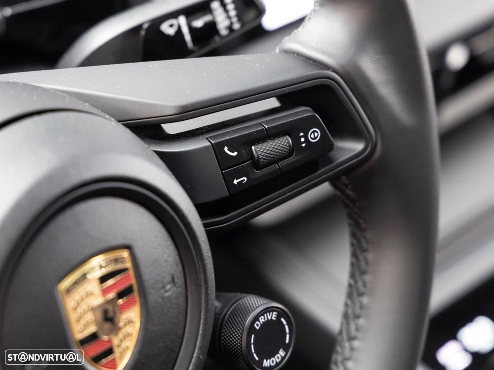 Porsche Macan Electric 4 - 14
