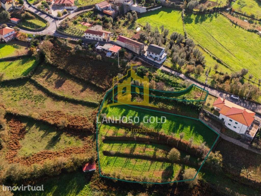 Terreno Agrícola com 3.300 m² na Póvoa de Lanhoso - Imperdível! - Grande imagem: 2/6