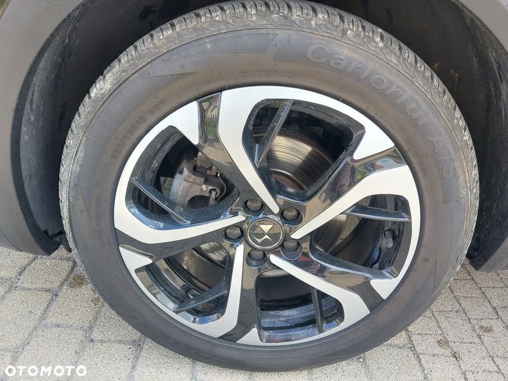 DS Automobiles DS 7 Crossback - 17