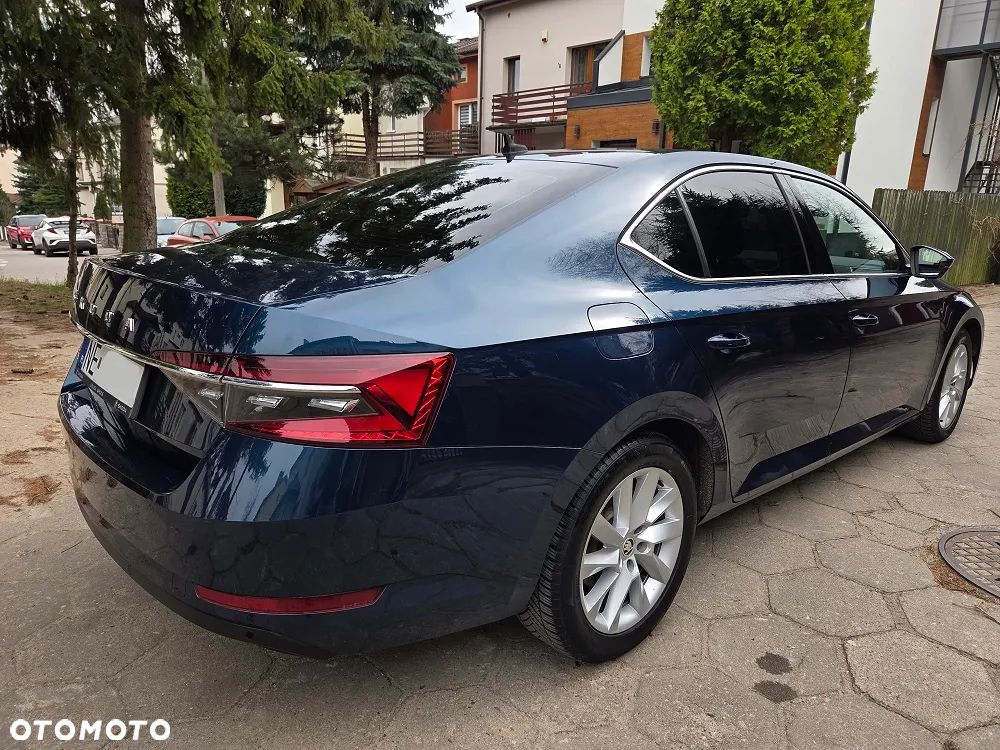 Skoda Superb 2.0 TDI SCR Sportline DSG - 4