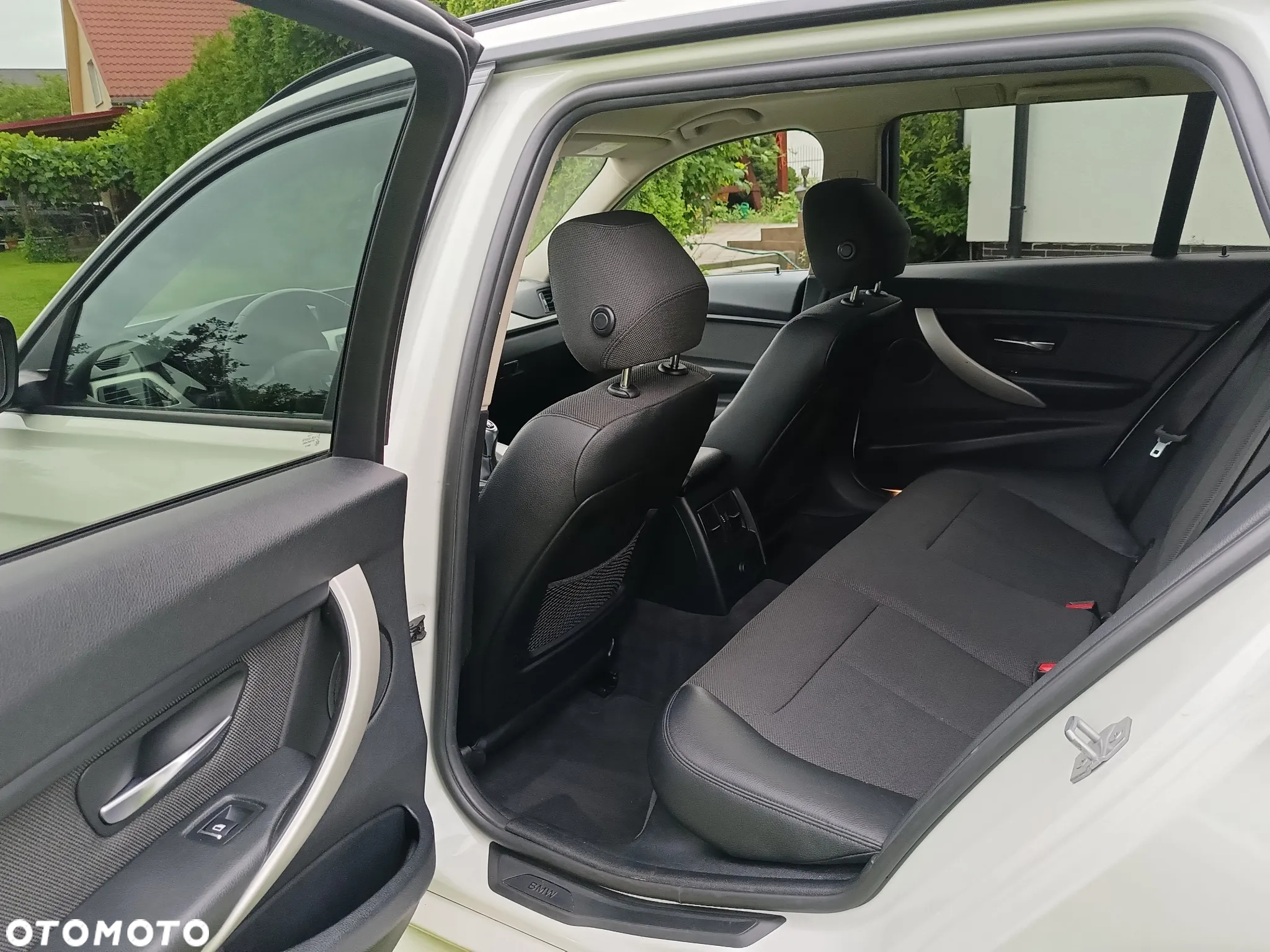 BMW Seria 3 318d Luxury Line - 19