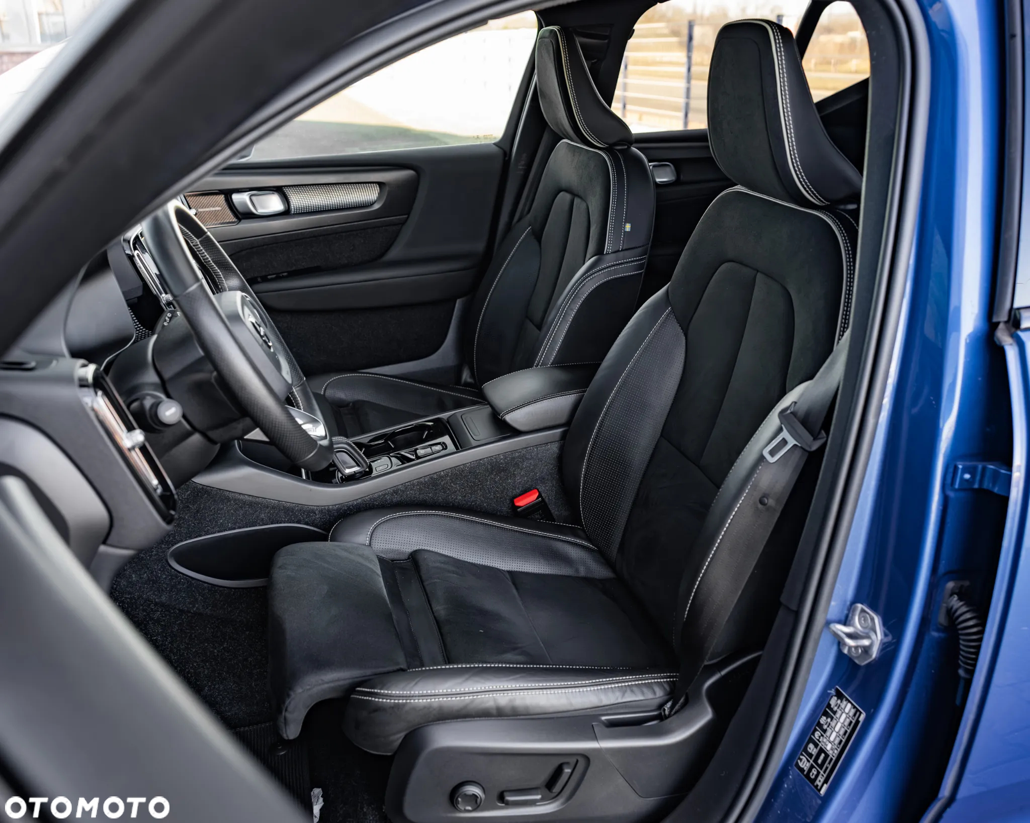 Volvo XC 40 D3 AWD R-Design - 24