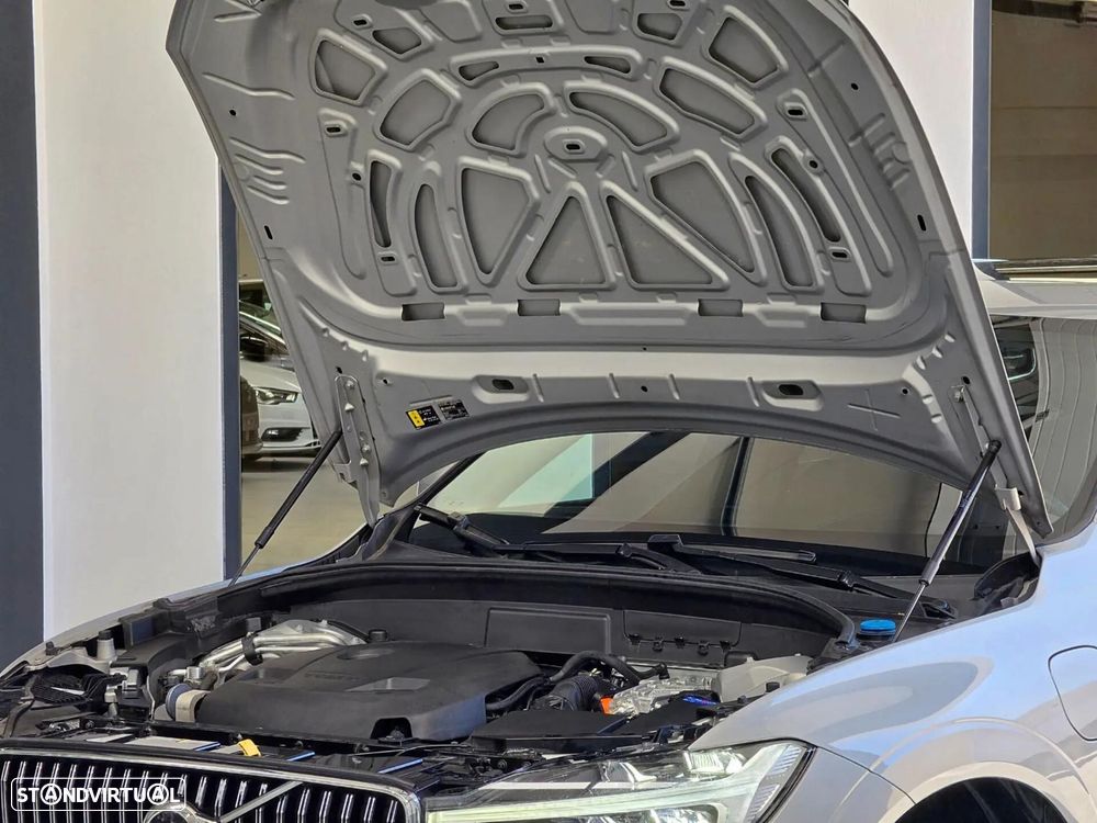 Volvo XC 60 2.0 T6 PHEV Inscription AWD - 52