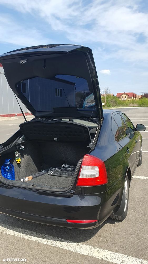 Skoda Octavia 1.4 TSI Ambiente - 10