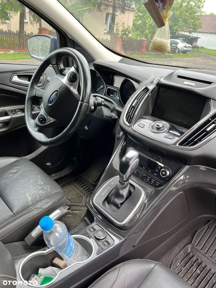 Ford Escape 2.0 EcoBoost AWD Titanium - 12