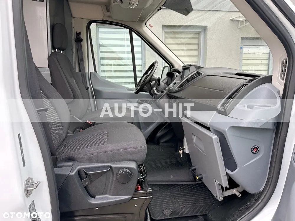 Ford Transit - 24