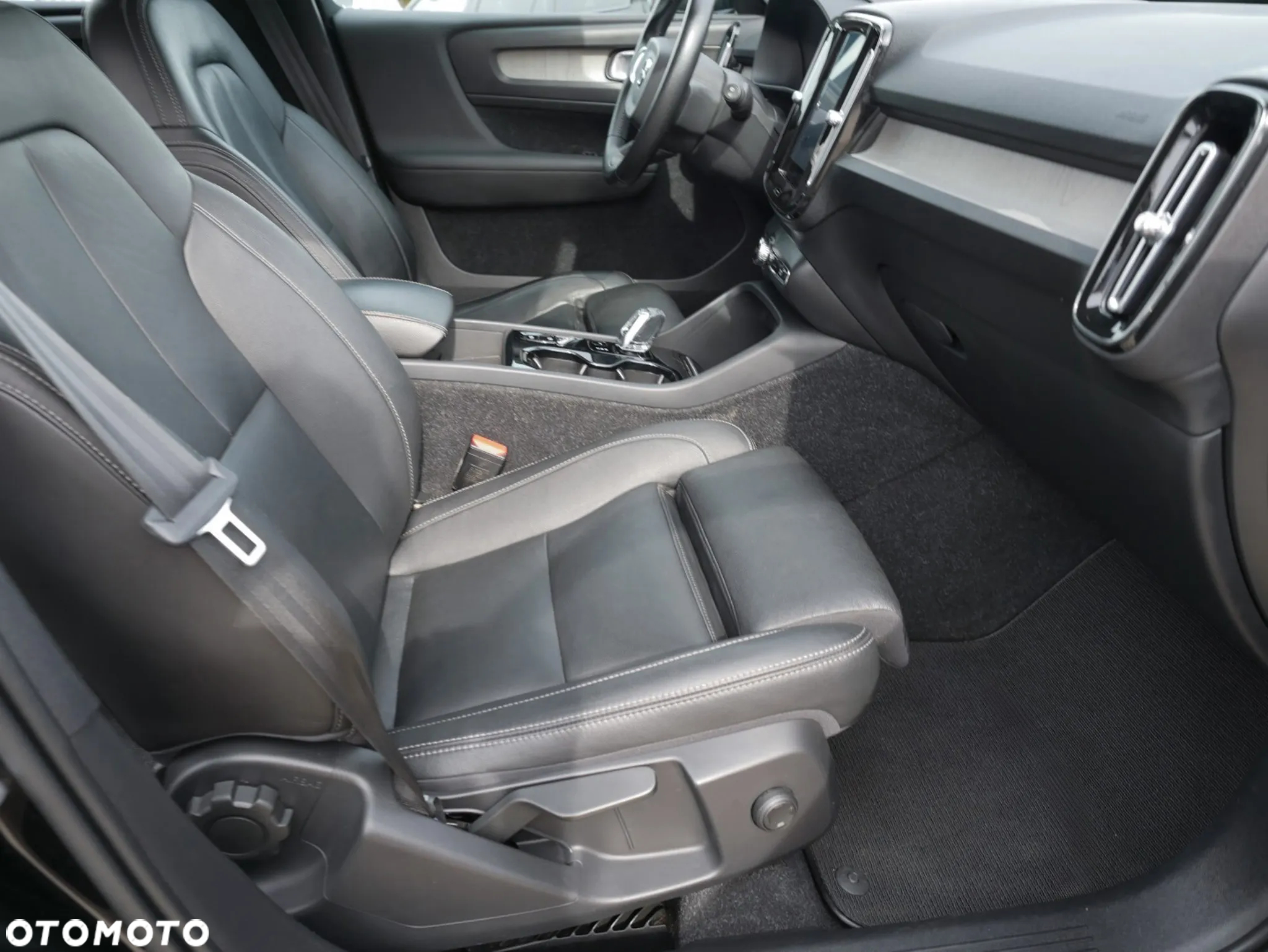 Volvo XC 40 T5 Plug-In Hybrid Inscription - 25