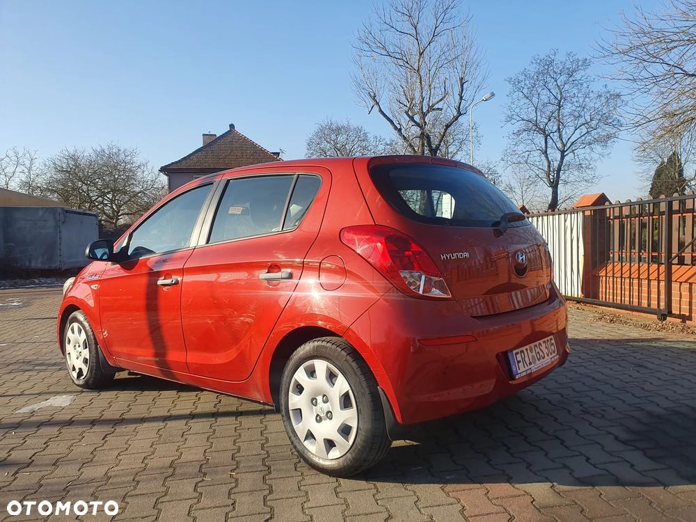 Hyundai i20 1.1 CRDi Trend - 4