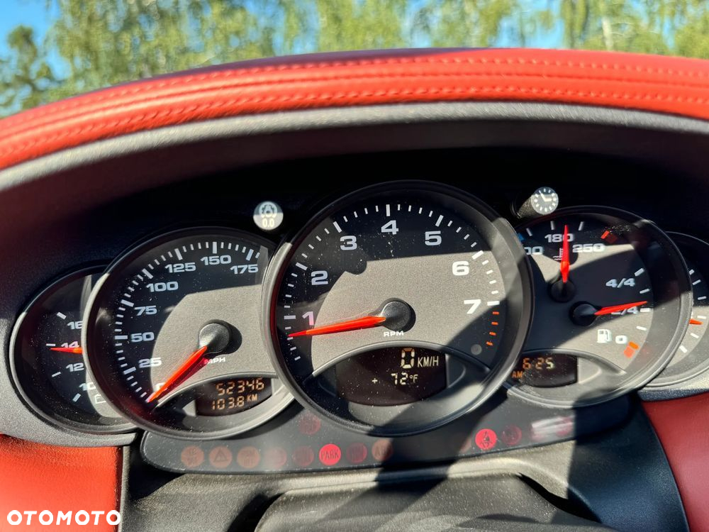 Porsche 911 Carrera Cabrio - 31