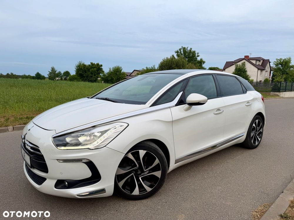 Citroën DS5 HDi 165 SoChic - 8