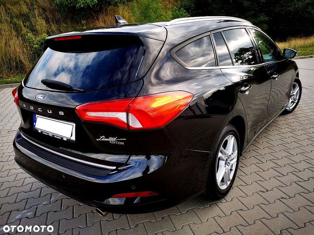 Ford Focus 1.0 EcoBoost Titanium X - 28