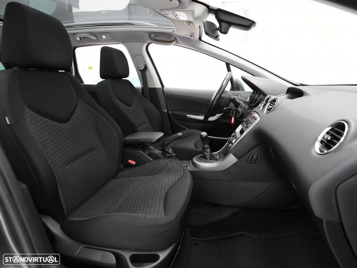 Peugeot 308 SW - 12