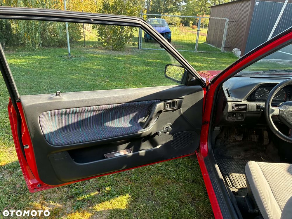Mazda 323 - 16
