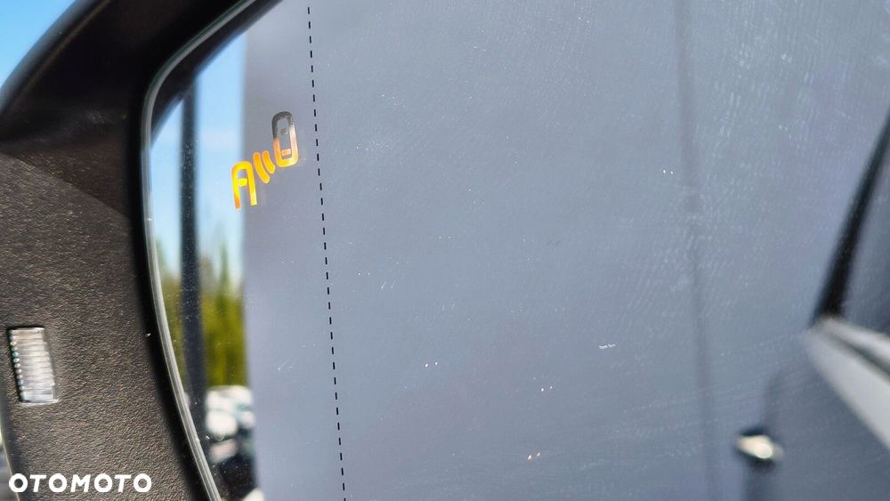 Volkswagen T-Roc - 38