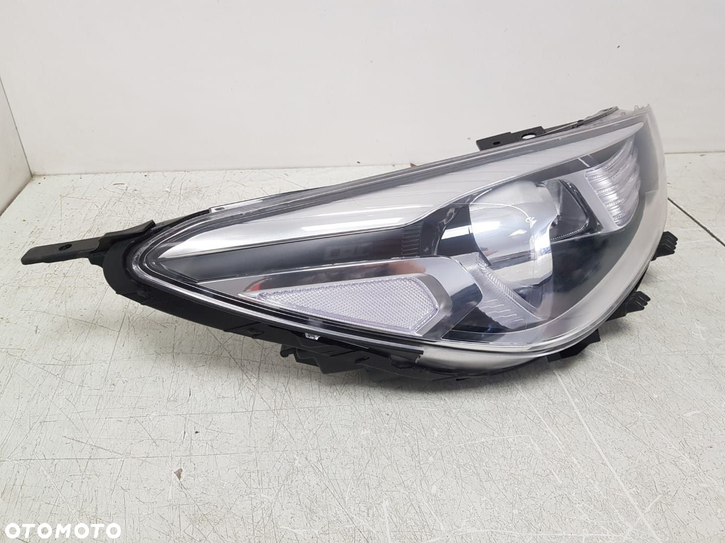 KIA RIO IV 4 V 5 17 2017-2023 LAMPA PRAWA PRZEDNIA PRZÓD SOCZEWKA LED  92102-H8 IGŁA EUROPA - 3