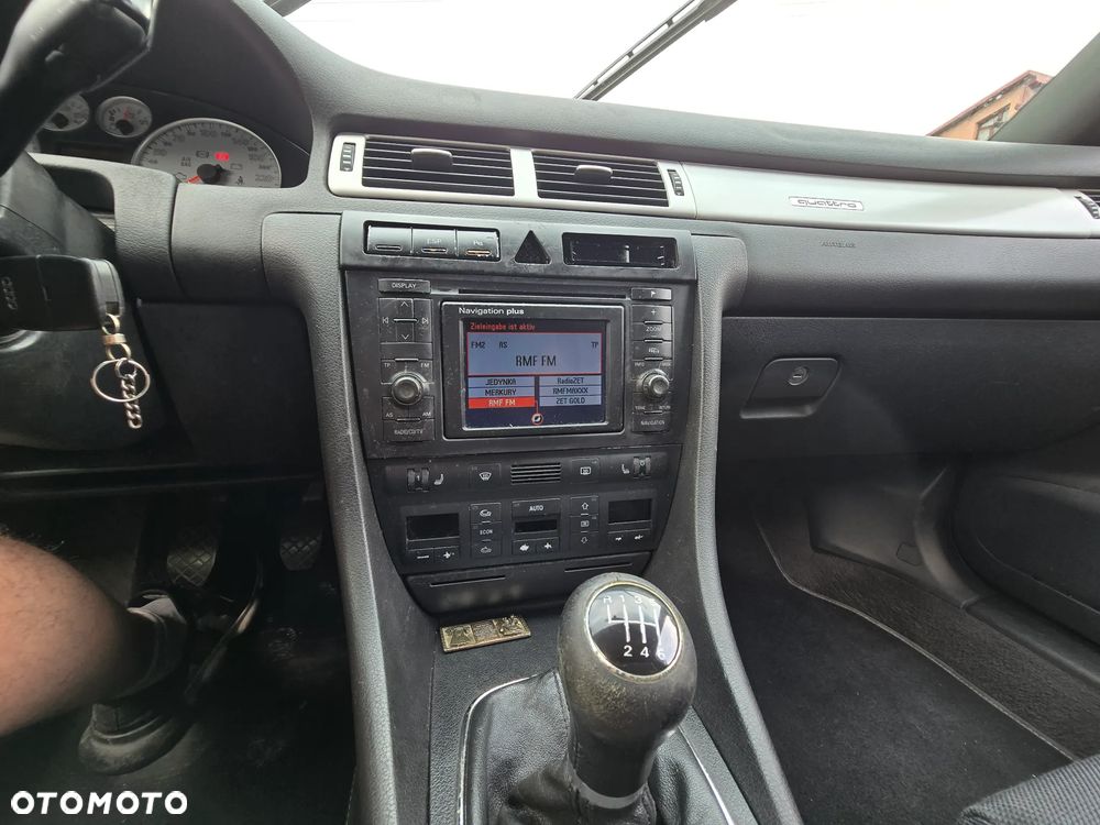 Audi A6 Avant 2.7 T quattro - 27