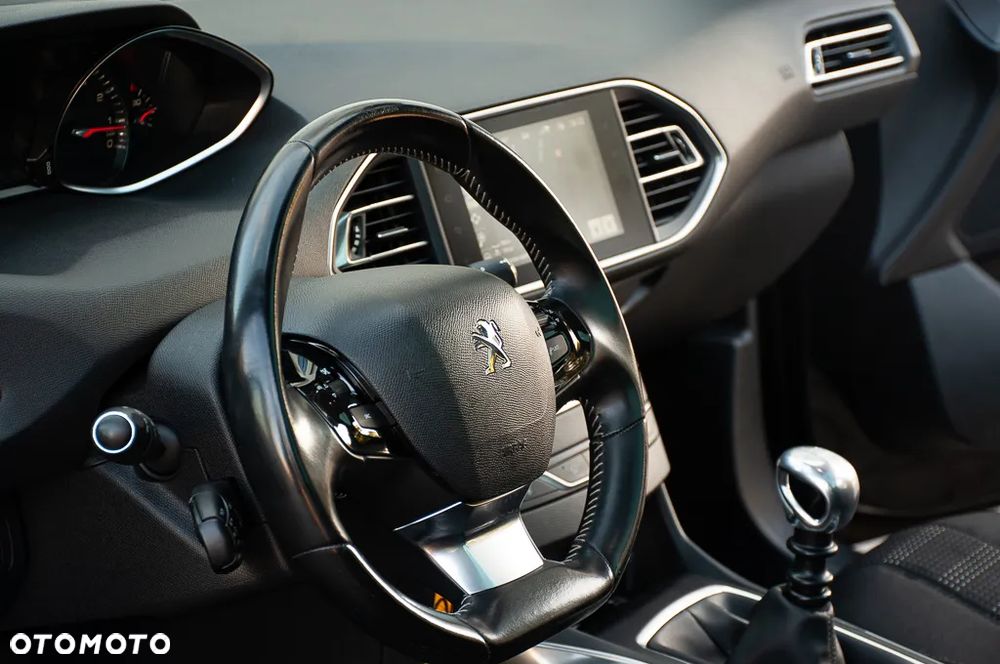 Peugeot 308 1.2 PureTech Active S&S - 33