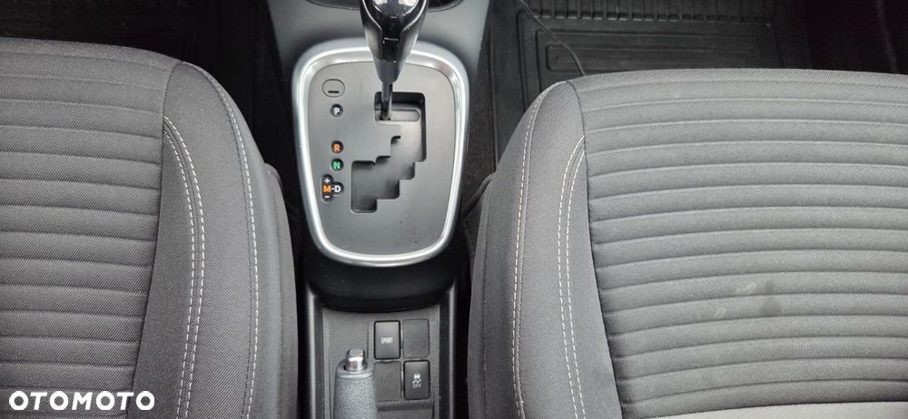 Toyota Yaris 1.5 Premium CVT - 5