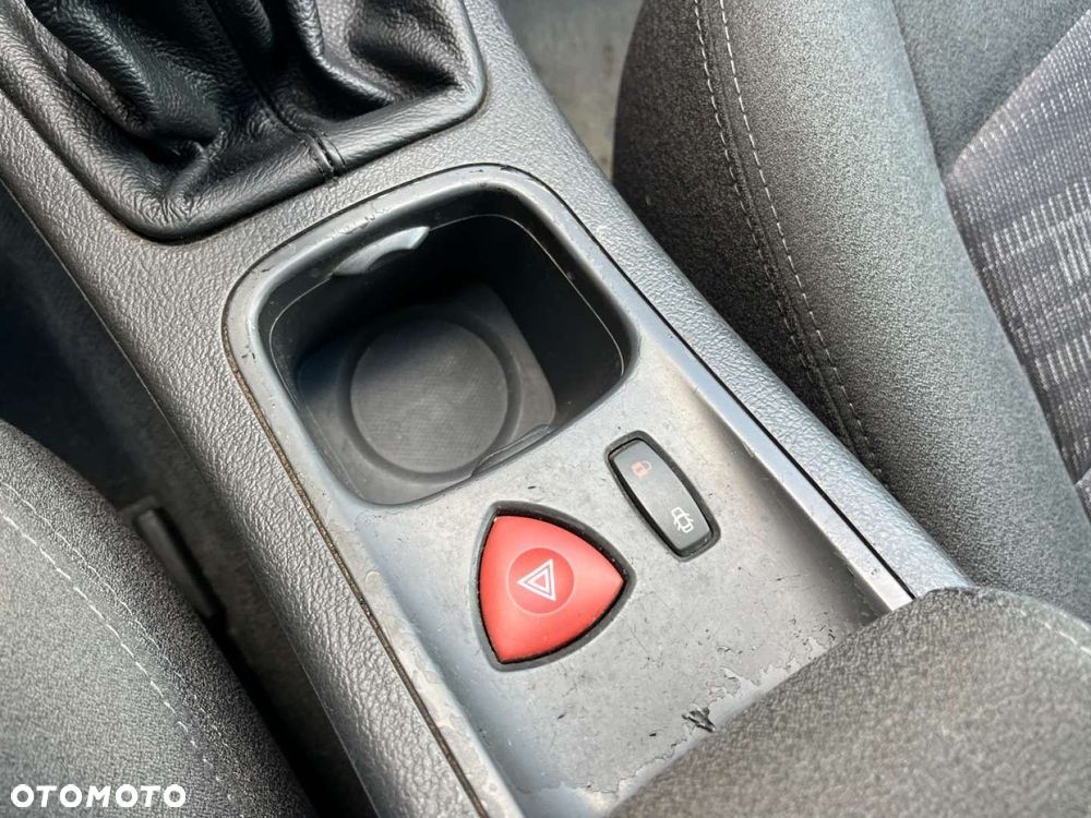 Renault Laguna Grandtour 1.6 16V Authentique - 13