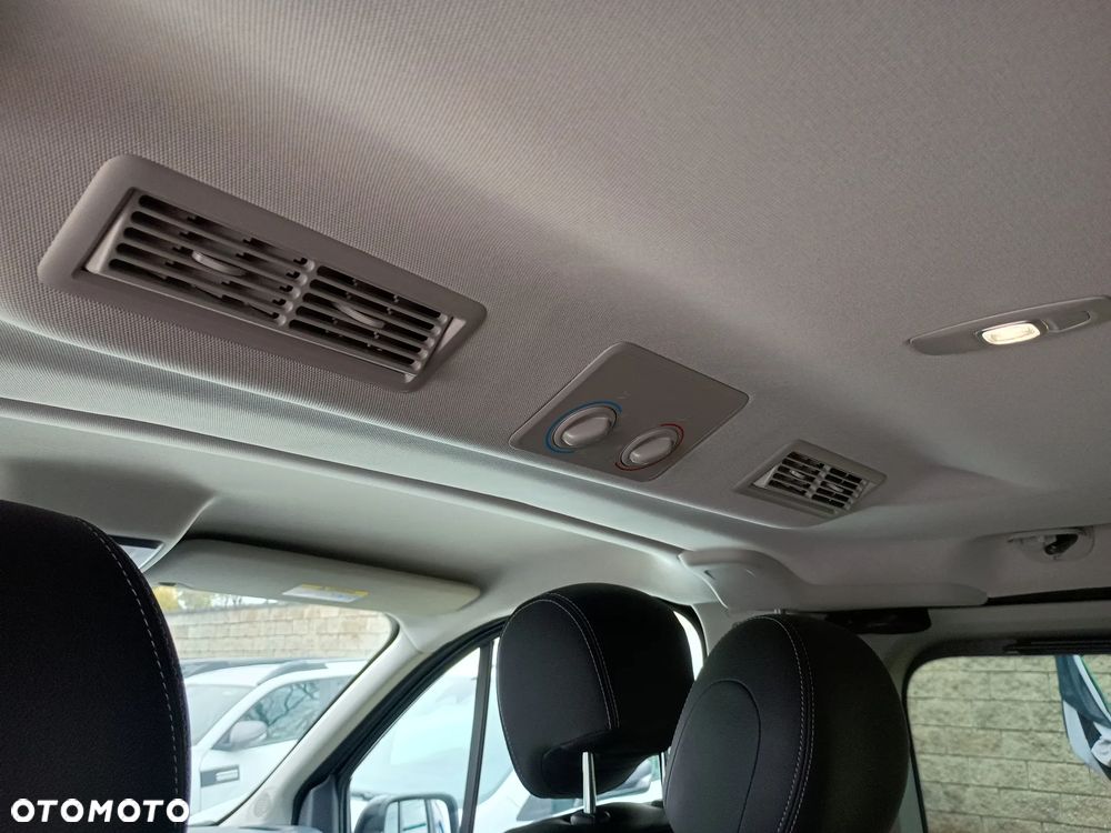 Renault Trafic - 16