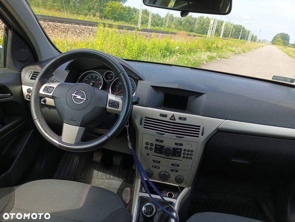Opel Astra 1.6 Enjoy - 11