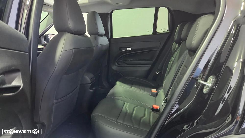 Jeep Avenger 1.2 e-Hybrid Summit DCT - 19