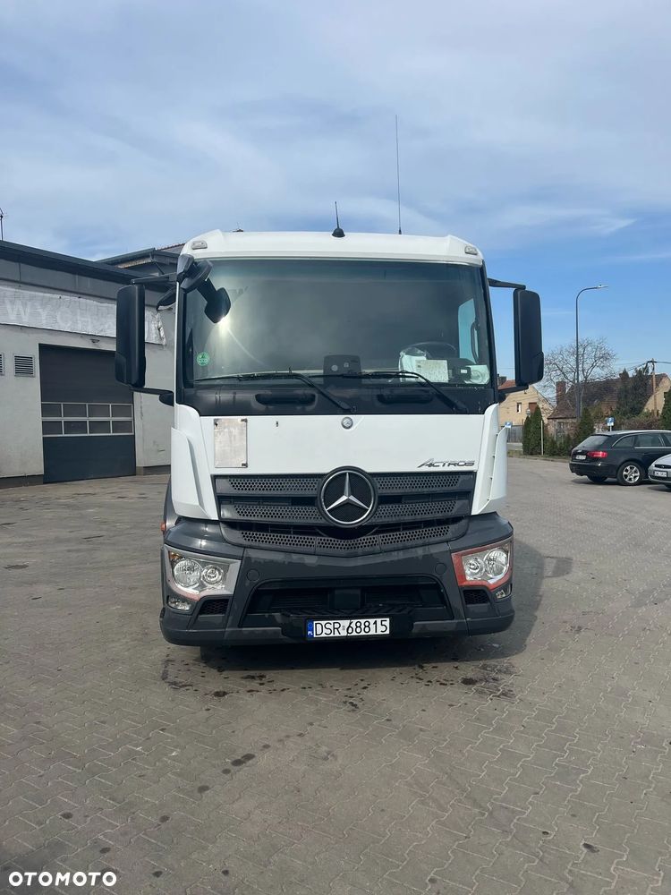 Mercedes-Benz Actros - 2