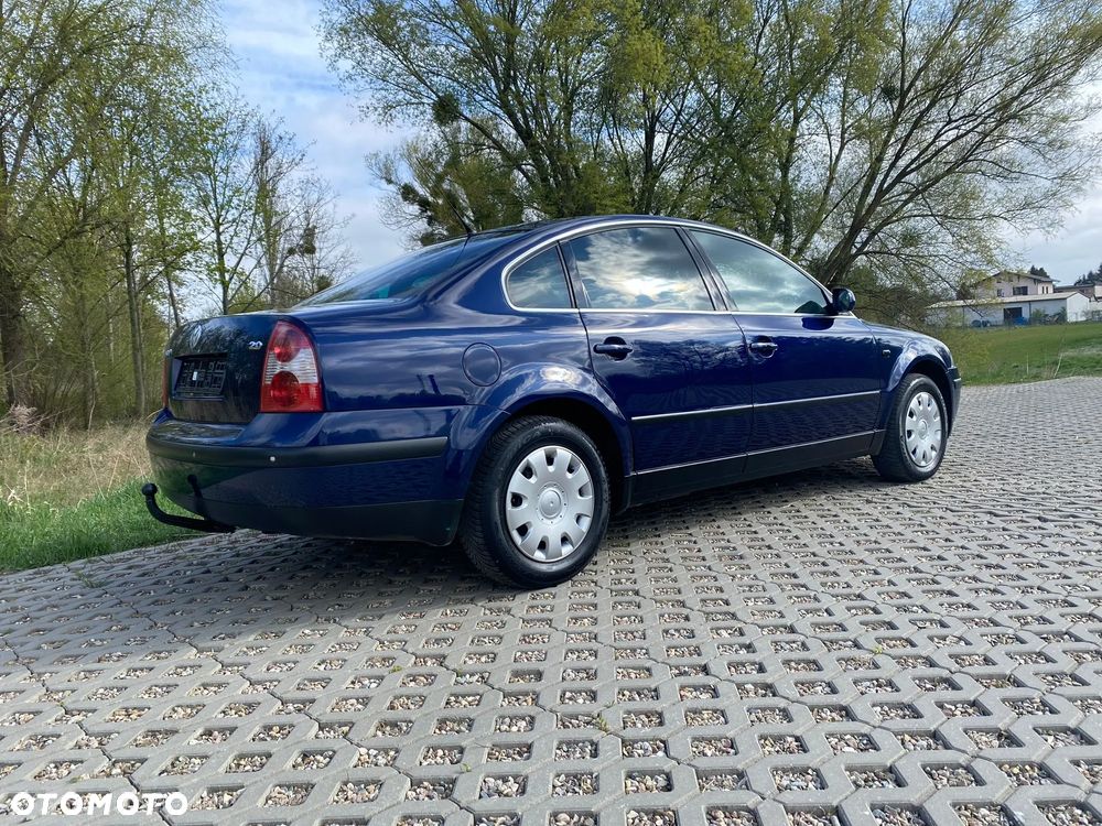 Volkswagen Passat - 8